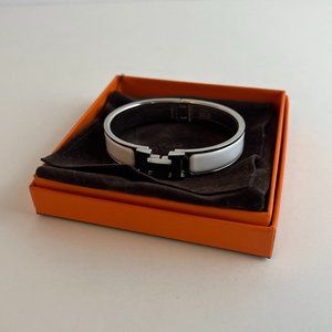 Hermes White and Silver Narrow Clic Clac H Bracelet